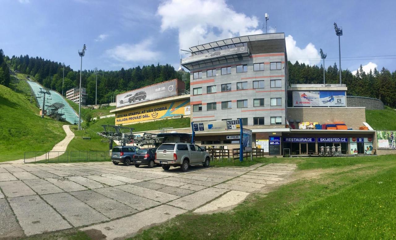 Hotel Mustek Либерц Экстерьер фото